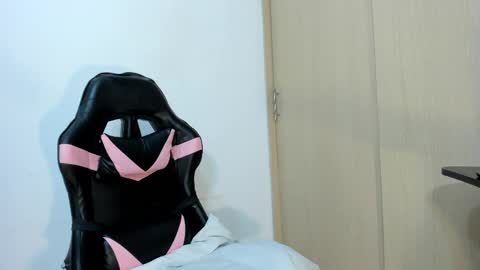 Snapshot of lala_buny chatting on 04/04/26, 10:51 Lala online show from 04/04/26, 10:51