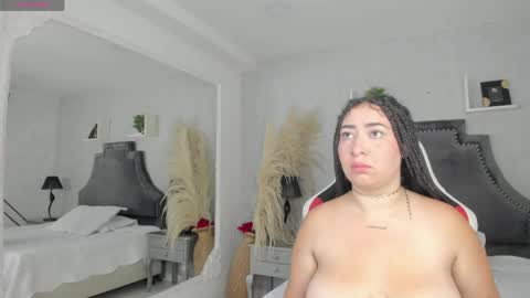 Snapshot of lalabunny01 chatting on 05/01/26, 04:28 lalabunny01 online show from 05/01/26, 04:28