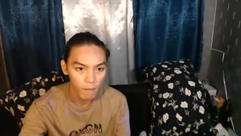 Snapshot of lalakinghugecock_2 chatting on 12/18/24, 09:25 lalakinghugecock_2 online show from 12/18/24, 09:25