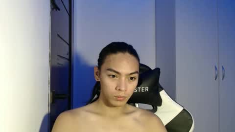 Snapshot of lalakinghugecock_2 chatting on 09/09/25, 10:15 lalakinghugecock_2 online show from 09/09/25, 10:15