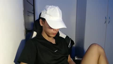 Snapshot of lalakinghugecock_2 chatting on 09/11/25, 03:34 lalakinghugecock_2 online show from 09/11/25, 03:34