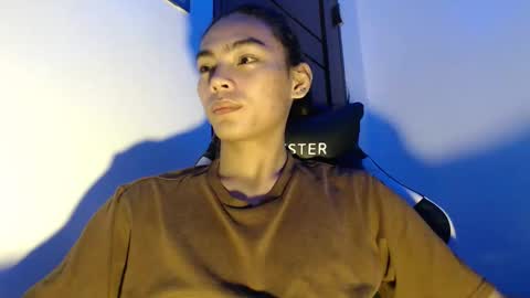 Snapshot of lalakinghugecock_2 chatting on 09/18/25, 08:22 lalakinghugecock_2 online show from 09/18/25, 08:22