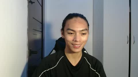 Snapshot of lalakinghugecock_2 chatting on 11/17/25, 07:52 lalakinghugecock_2 online show from 11/17/25, 07:52