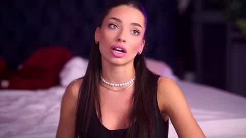 Snapshot of lalaroze chatting on 11/05/25, 08:20 Lala online show from 11/05/25, 08:20