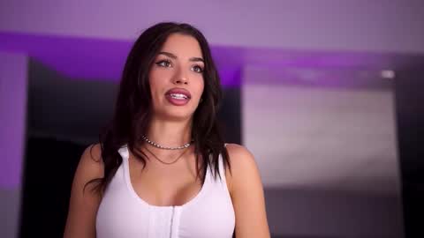 Snapshot of lalaroze chatting on 11/21/25, 08:07 Lala online show from 11/21/25, 08:07