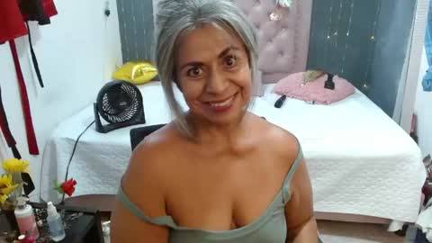 Snapshot of lalisha_96 chatting on 05/15/26, 10:50 lalisha online show from 05/15/26, 10:50