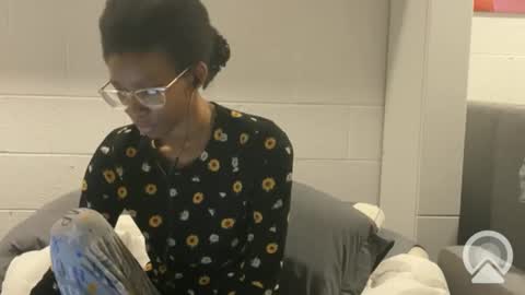 Snapshot of lalunevelvet chatting on 02/10/25, 09:25 lalunevelvet online show from 02/10/25, 09:25