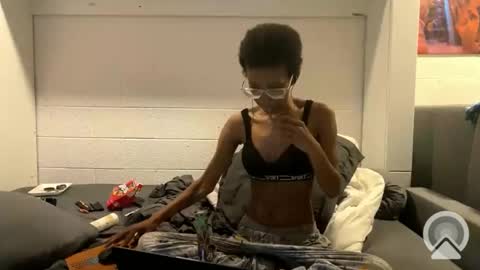 Snapshot of lalunevelvet chatting on 02/24/25, 02:40 lalunevelvet online show from 02/24/25, 02:40