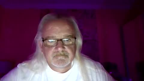 Snapshot of lamabama chatting on 09/09/25, 10:42 lamabama online show from 09/09/25, 10:42