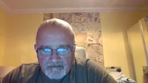 Snapshot of lamabama chatting on 11/13/25, 09:36 lamabama online show from 11/13/25, 09:36