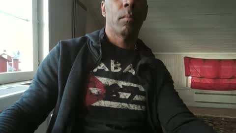 Snapshot of lamanta72 chatting on 10/02/25, 06:53 lamanta72 online show from 10/02/25, 06:53