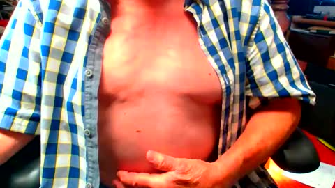 Snapshot of lamarbrazil chatting on 04/15/26, 08:42 lamarbrazil online show from 04/15/26, 08:42