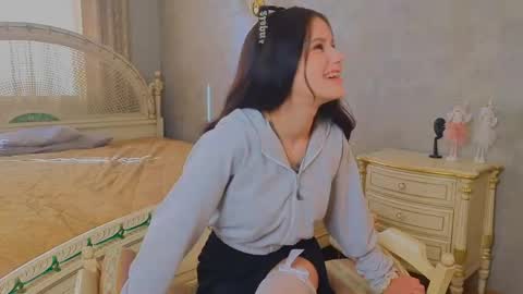 Snapshot of lamonicaptak chatting on 05/05/26, 04:42 Emily online show from 05/05/26, 04:42