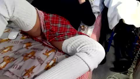 Snapshot of lamu21 chatting on 12/05/24, 01:58 LAMU21 online show from 12/05/24, 01:58