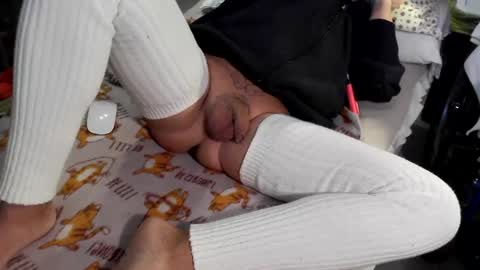 Snapshot of lamu21 chatting on 12/08/24, 03:21 LAMU21 online show from 12/08/24, 03:21