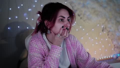 Snapshot of lana__may chatting on 12/20/24, 11:21 just call me Lana  and her security online show from 12/20/24, 11:21