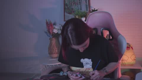 Snapshot of lana__may chatting on 12/21/24, 08:43 just call me Lana  and her security online show from 12/21/24, 08:43