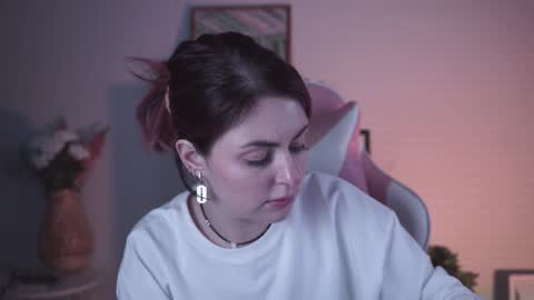 Snapshot of lana__may chatting on 12/27/24, 05:48 just call me Lana  and her security online show from 12/27/24, 05:48