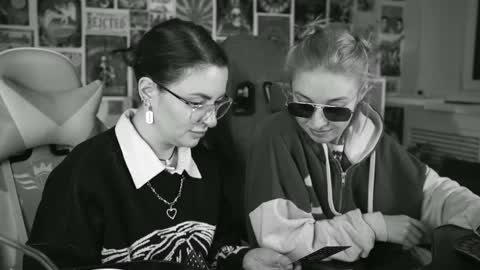 Snapshot of lana__may chatting on 01/31/25, 08:43 just call me Lana  and her security online show from 01/31/25, 08:43