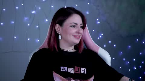 Snapshot of lana__may chatting on 02/13/25, 02:31 just call me Lana  and her security online show from 02/13/25, 02:31