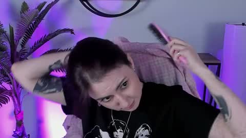 Snapshot of lana__may chatting on 03/06/25, 06:26 just call me Lana  and her security online show from 03/06/25, 06:26