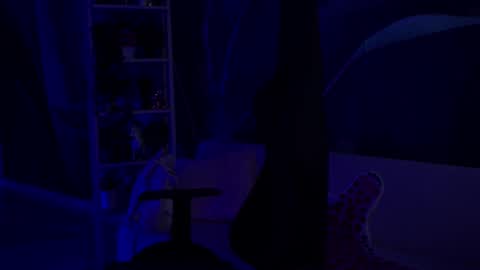 Snapshot of lana__may chatting on 09/18/25, 08:05 just call me Lana  and her security online show from 09/18/25, 08:05