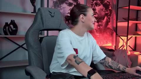 Snapshot of lana__may chatting on 10/02/25, 08:21 just call me Lana  and her security online show from 10/02/25, 08:21