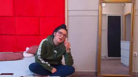 LanaBanner online show from 11/06/25, 08:37