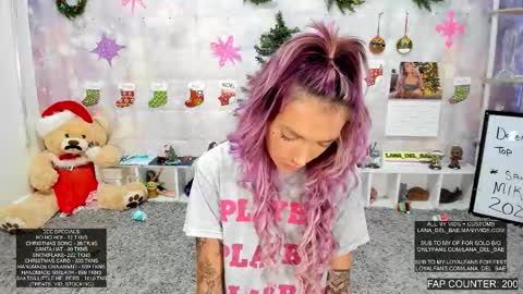 Snapshot of lana_del_bae chatting on 12/17/25, 03:34 Lana Del Bae online show from 12/17/25, 03:34