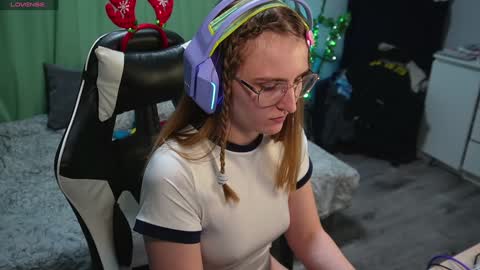 Kay online show from 12/06/24, 01:55