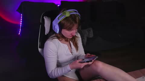 Snapshot of lana_del_kay chatting on 11/06/25, 07:59 Kay online show from 11/06/25, 07:59