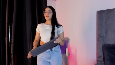 ... .          . ... online show from 01/09/25, 12:30