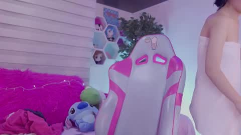 Lana online show from 10/04/25, 06:00