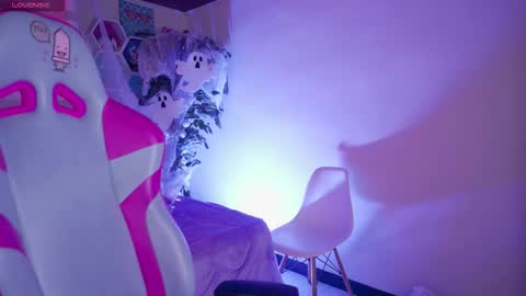 Lana online show from 10/18/25, 01:30