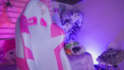 Lana online show from 10/24/25, 12:41