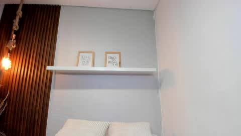 Snapshot of lana_jonnes_ chatting on 04/01/26, 02:12 Lana igauroraaaaaaaaa 1 online show from 04/01/26, 02:12