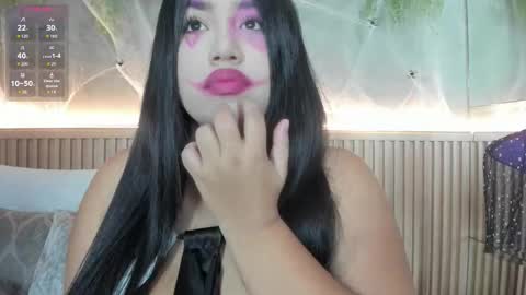 lana_lann online show from 10/31/25, 11:55