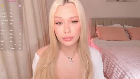 Snapshot of lana_mazy chatting on 11/16/25, 03:56 Lana online show from 11/16/25, 03:56