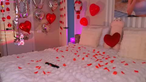 Snapshot of lana_me chatting on 02/13/25, 05:26 Milana online show from 02/13/25, 05:26