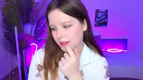 Lana online show from 10/26/25, 01:55