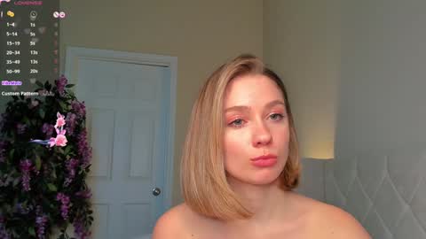 Snapshot of lana_moreno chatting on 01/12/25, 10:43 Lana online show from 01/12/25, 10:43