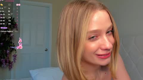 Snapshot of lana_moreno chatting on 01/15/25, 08:58 Lana online show from 01/15/25, 08:58