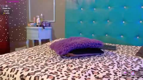 Angel  IG  online show from 10/04/25, 01:25