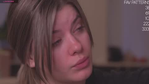 Snapshot of lana_rosy chatting on 12/23/24, 03:01 Alana online show from 12/23/24, 03:01