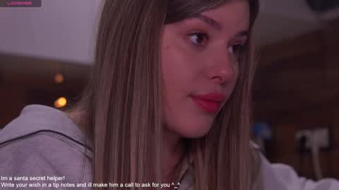 Snapshot of lana_rosy chatting on 12/30/24, 04:09 Alana online show from 12/30/24, 04:09