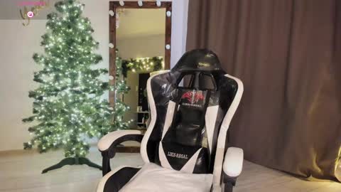 Lana online show from 12/11/24, 11:08