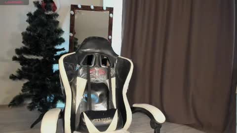 Lana online show from 03/04/25, 08:57