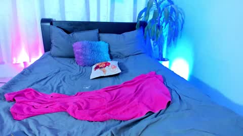 emma online show from 02/19/25, 01:29