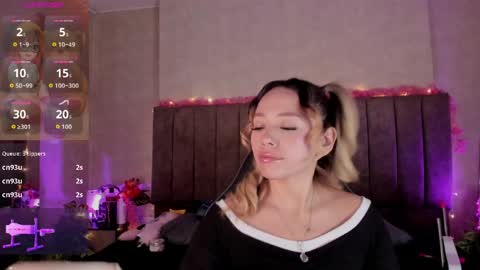 Snapshot of lanaamills chatting on 06/01/26, 04:36 Lana online show from 06/01/26, 04:36