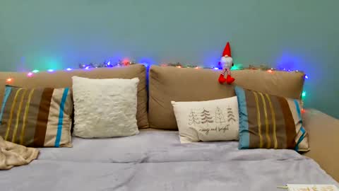 Lana online show from 12/24/24, 10:06